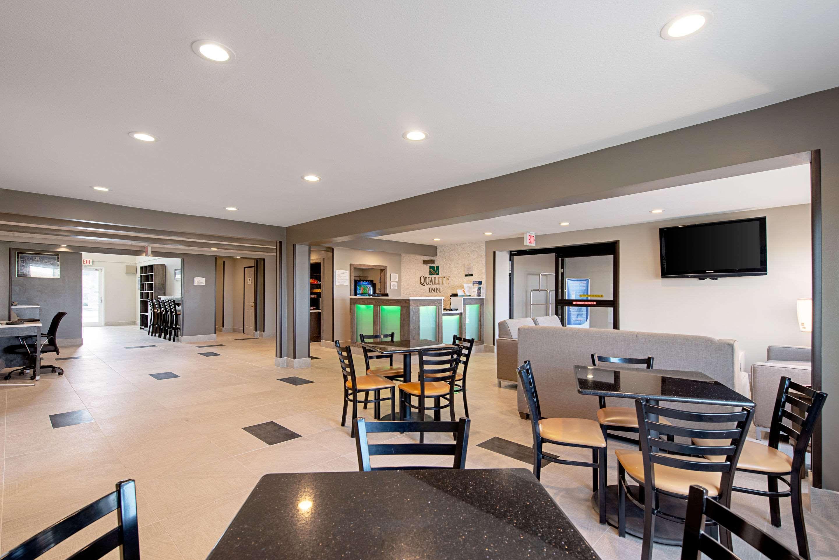 Quality Inn Mishawaka Near Notre Dame Dış mekan fotoğraf