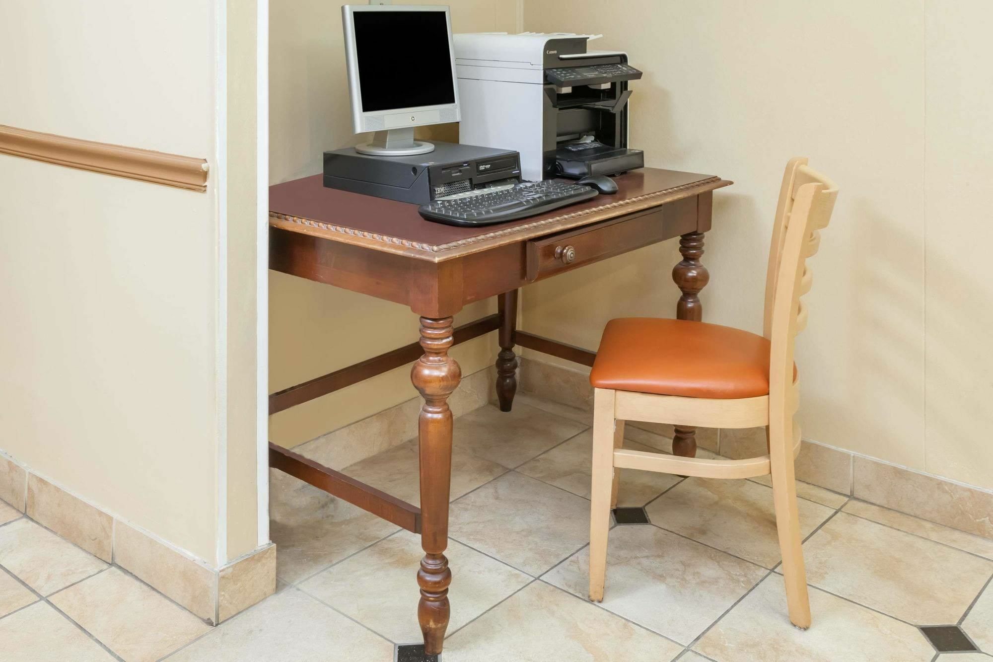 Quality Inn Mishawaka Near Notre Dame Dış mekan fotoğraf